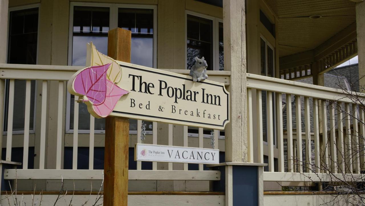 The Poplar Inn Банфф Екстер'єр фото